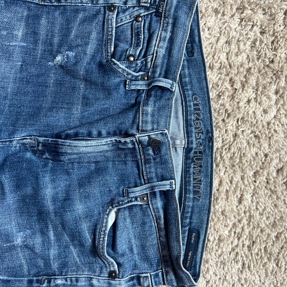 citizens of humanity jeans rocket ripped - Picture 2 of 6